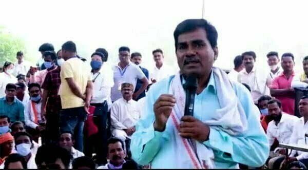 एक योजना, जिसने बदल दी जिंदगी, गोबर बेचकर अदा करते हैं बेटी की पढ़ाई की फीस