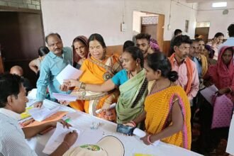 पट्टो से संबधित प्राप्त आवेदनों को तत्काल सक्षम अधिकारी को प्रेषित, आवास योजना के आवेदनों पर की जा रही कार्यवाही