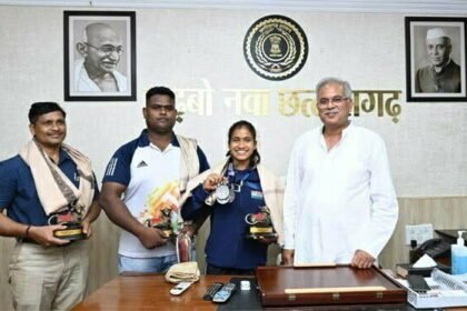 जूनियर वर्ल्ड वेटलिफ्टिंग चैंपियनशिप में पदक जीतने वाली ज्ञानेश्वरी को मिली 5 लाख की मदद और एएसआई के पद पर नौकरी की घोषणा