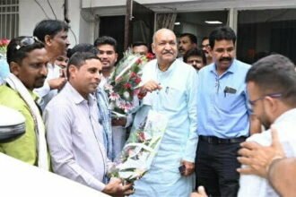 कृषि मंत्री चौबे को जन्मदिन की बधाई देने लोगों का लगा रहा तांता