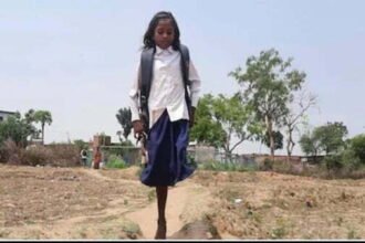 हौसले को सलाम: एक पैर खो कर भी नहीं कम होने दिया पढऩे का जुनून, अब मिली ट्राइसाइकिल