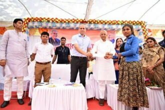 जन समस्या निवारण शिविर का हुआ आयोजन, गृहमंत्री ताम्रध्वज साहू और कलेक्टर भूरे ने सुनी समस्याएं