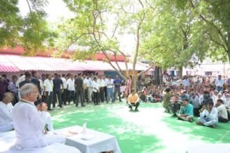 भेंट-मुलाकात अभियान: राजस्व प्रकरणों के त्वरित निराकरण के लिए उमेश्वरपुर में गठित होगी नवीन उप तहसील: मुख्यमंत्री भूपेश बघेल