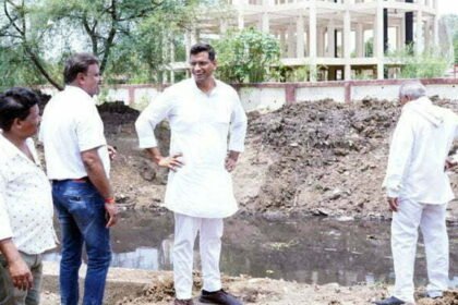 समय से पहले हो जाना चाहिए सभी नालियों सफाई - देवेंद्र यादव