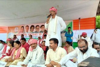 ठेका श्रमिक की तर्ज पर ठेका सैनिक बना रही है मोदी सरकार- देवेंद्र यादव