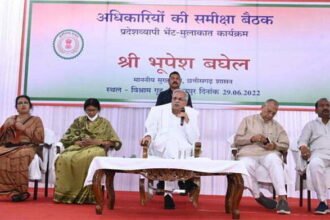शासकीय कार्यालयों में हितग्राहियों के काम आसानी से हों : मुख्यमंत्री भूपेश बघेल