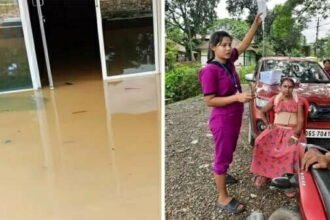 बाढ़ के पानी में डूबा कैंसर अस्पताल, सड़क पर ही हो रहा उपचार