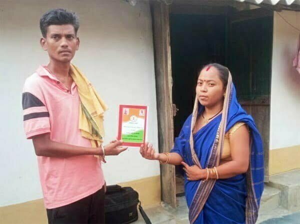 मुख्यमंत्री के निर्देश पर त्वरित कार्यवाही, श्रीमती अस्तला कश्यप को मिला नया राशन कार्ड