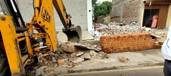 केम्प-1 हत्याकांड: यूपी की तर्ज पर भिलाई में भी चला बुलडोजर, आरोपी भाजपा नेता की तीन दुकान सील