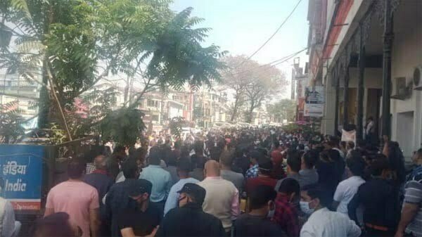 छत्तीसगढ़ के एक लाख कर्मचारी आज छुट्टी पर, कांग्रेस सरकार को याद दिला रहे वादा
