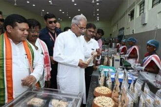 मुख्यमंत्री ने जशपुर में किया फूड प्रोसेसिंग एवं पैकेजिंग लैब का लोकार्पण