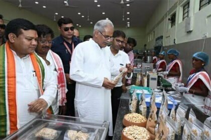 मुख्यमंत्री ने जशपुर में किया फूड प्रोसेसिंग एवं पैकेजिंग लैब का लोकार्पण