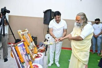 स्वस्थ शरीर एवं संयमित जीवन के लिए योग का विशेष महत्व है: महंत रामसुंदर दास