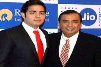 मुकेश ने निदेशक पद से इस्तीफा दिया, आकाश अंबानी बने रिलांयस जियो के चेयरमैन