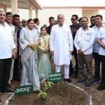 मुख्यमंत्री ने सिकोला में हाईटेक नर्सरी का किया लोकार्पण, उचित वातावरण में 5 से 50 गुना तक वृद्धि दर्ज कर पाएंगे पौधे