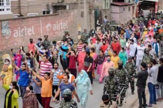 अमित शाह की मीटिंग का असर, घाटी से 177 कश्मीरी पंडित शिक्षकों का हुआ ट्रांसफर