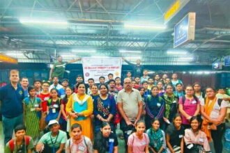 आजादी का अमृत महोत्सव: छत्तीसगढ़ से विद्यार्थियों का चयनित दल आनंद-गुजरात के लिए रवाना