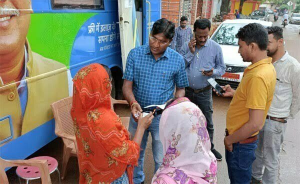 जांच व इलाज संबधी सभी सेवाएं बेहतर स्वरूप में हो व दवाओं की लगातार उपलब्धता ऐसे ही बनाए रखें:आयुक्त