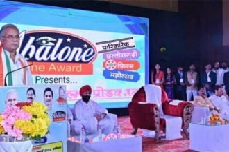 फिल्म नीति बनने से मिल रहा छत्तीसगढ़ी फिल्म उद्योग और पर्यटन को बढ़ावा : भूपेश बघेल