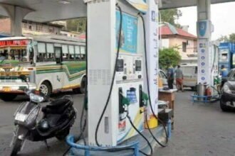 राहत: पेट्रोल पांच रुपये तो डीजल तीन रुपये हुआ सस्ता, सरकार ने कैबिनेट की बैठक में घटाया वैट