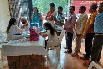 कोरोना से बचाव के लिये दो दिनो में पद्मनाभपुर जनता मार्केट दुर्गा मंच में 418 लोगों ने लगाया प्रिकॉशन डोज