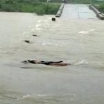 मानसून के दौरान बारिश, प्राकृतिक आपदाओं के कारण 26 लोगों की मौत, नदियां उफान पर