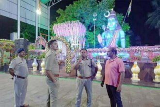 दुल्हन की तरह सजा सेक्टर 7 का शिवधाम, सावन के दूसरे सोमवार रुद्राभिषेक के साथ होगी महाआरती