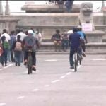 आर्थिक संकट: थमें वाहनों के चक्के, अब साइकिल बनी सहारा