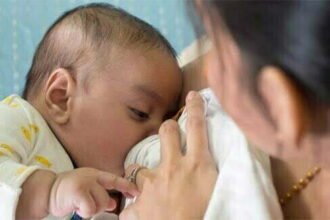 शिशु के बेहतर स्वास्थ्य के लिए स्तनपान अवश्य कराने पर जोर
