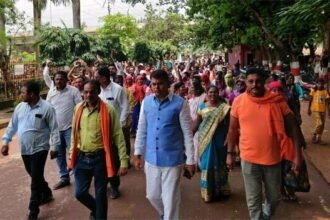 दया के नेतृत्व में सैंकड़ों सफाई कर्मियों ने किया निगम मुख्यालय में आवाज बुलंद, जाने क्या है मामला, देखे विडियो