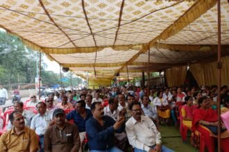 Big Breking:-मंत्री रविंद्र चौबे की मध्यस्थता से खत्म हुई हड़ताल, काम पर लौटेंगे कर्मचारी अधिकारी