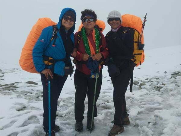 हिमालय की चोटियों पर 13वीं बार तिरंगा फहरा कर लौटी एवरेस्ट विजेता भिलाई की सविता