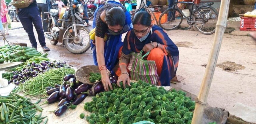 आ गे तीजा तिहार…: मायके पहुंची बेटियां, करूभात खाकर रखेंगी उपवास