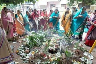 संतान की लंबी उम्र के लिए माताओं ने रखा कमरछठ का व्रत