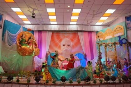 प्रजापिता ब्रह्माकुमारी ईश्वरीय विश्व विद्यालय में मना कृष्ण जन्माष्टमी, कृष्ण-राधा की मनमोहक झांकियों को प्रदर्शन 23 को