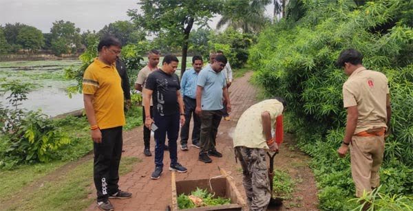 पहले से बेहतर हुआ लिम्हा तालाब का स्वरूप, निगम आयुक्त लोकेश चंद्राकर ने निरीक्षण कर लिया जायजा