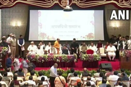 राजनीति : शिंदे सरकार में शामिल हुए 18 मंत्री, भाजपा के खाते में 9 मंत्री, राज्यपाल ने दिलाई शपथ