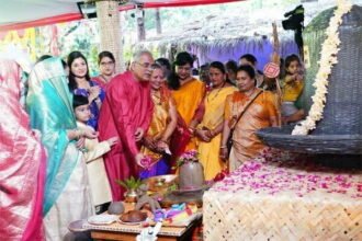 मुख्यमंत्री निवास में धूम-धाम से मनाया गया पोरा-तीजा तिहार, तीजहारिन माताओं व बहनों के साथ मुख्यमंत्री ने भी किया पारंपरिक नृत्य, देखे विडियो