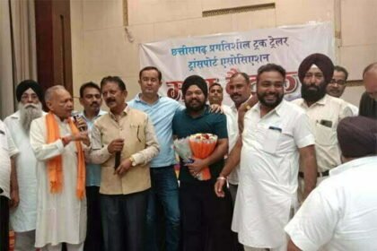 ट्रांसपोर्ट एसोसिएशन की हुई बैठक, अंचल भाटिया बने एसोसिएशन के अध्यक्ष, कहा-लोकल ट्रांसपोर्ट ही करेगा काम