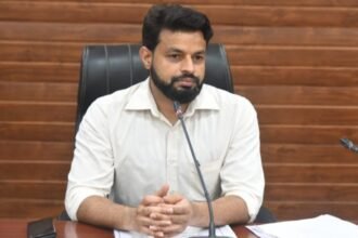 रिसाली में गंदगी देखकर नाराज हो गए कलेक्टर, कड़े शब्दों अधिकारियों से कहा, क्यों नहीं करते कार्रवाई