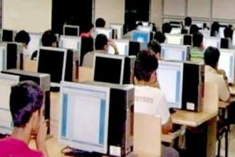 सरकार की नई योजना: मजदूरों के बच्चे सीखेंगे अंग्रेजी और कंप्यूटर, बोर्ड की बैठक में बनी सहमती