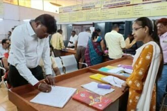 हड़ताल के बाद आयुक्त ने लिया उपस्थिति का जायजा, रजिस्टर में नही लगाई हाजरी, 6 कर्मचारियों का वेतन काटने का आदेश