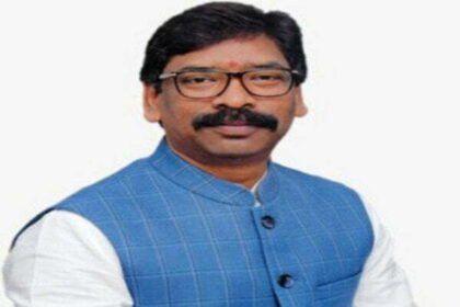 झारखंड सियासी संकट: हेमंत सोरेन सरकार की विधानसभा में अग्नि परीक्षा आज, रायपुर से रांची लौटे विधायक