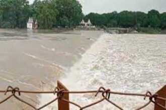 दुर्ग जिले में बारिश से फिर उफान पर शिवनाथ, तटवर्ती गांवों में अलर्ट, बैराजों से छोड़ा गया 41 हजार क्यूसेक से ज्यादा पानी