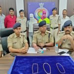 सड़क पर पैदल चलने वाली महिलाओं से चेन स्नेचिंग करने वाले दो युवक गिरफ्तार, इस तरह देते थे वारदात को अंजाम