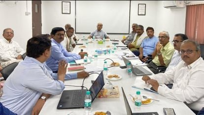 अयोध्या में शनिवार को हुई बैठक