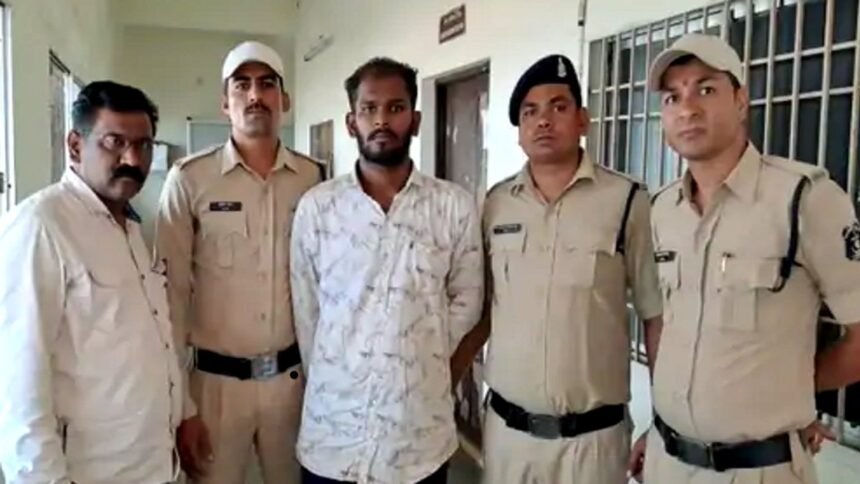 महज पांच हजार के लिए पुलिस कांस्टेबल की हत्या, कार में बैठकर मोबाइल चार्जर से घोंट दिया गला