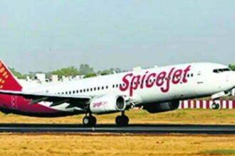 आसमान में खराब हुई स्पाइसजेट की फ्लाइट, दिल्ली एयरपोर्ट पर करानी पड़ी लैंडिंग