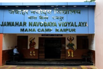 नवोदय विद्यालय में सीनियर स्टूडेंट ने जूनियर छात्र को जमकर पीटा, फटा कान का पर्दा, नाराज परिजन पहुंचे थाने