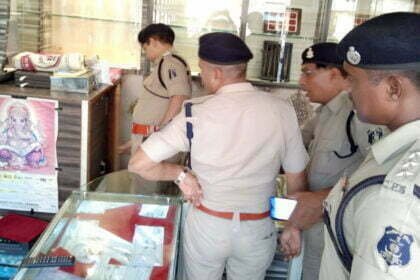 Amleshwar Murder & Robbed :_पांच दिनों तक रैकी कर दिनदहाड़े व्यापारी पर बरसाई 6 गोलियां और लूट लिया 40 लाख से ज्यादा का सोना